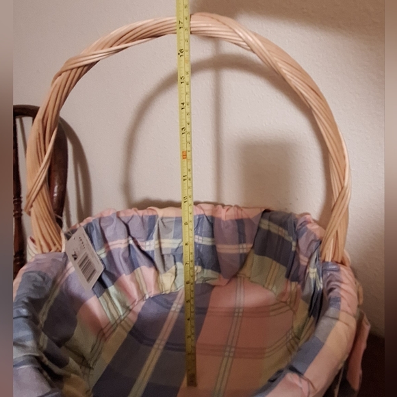 Vintage 90s New With TagExtra Large Oval Wicker Basket with removable liner - Picture 7 of 8